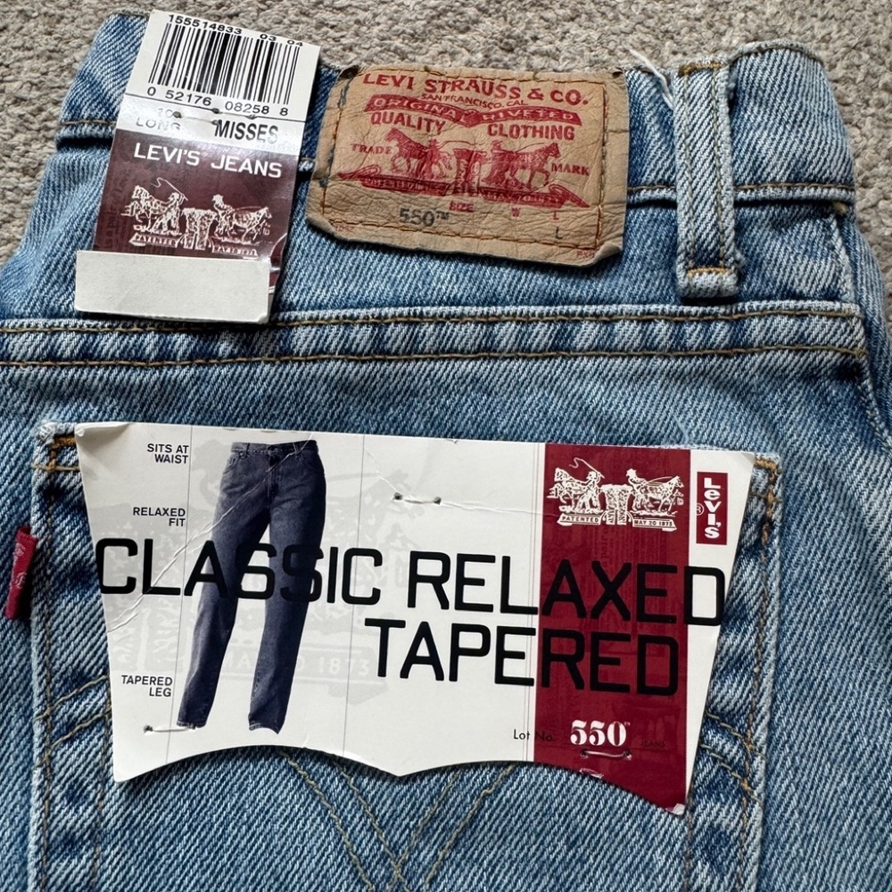 Vintage 2004 Levi’s 550 Misses Classic Relaxed Tapered 10 Long New Old Stock